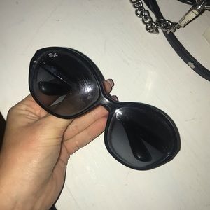 Ray Ban 4164 Sunglasses